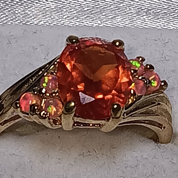 5.3ct. Natural orange sapphire gold ring - Picture 10 of 17